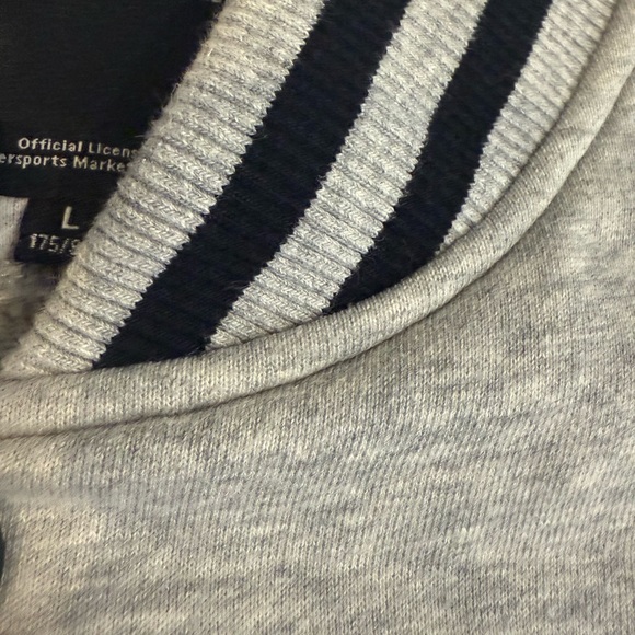 Youth MLB Yankees Jacket - Picture 6 of 11